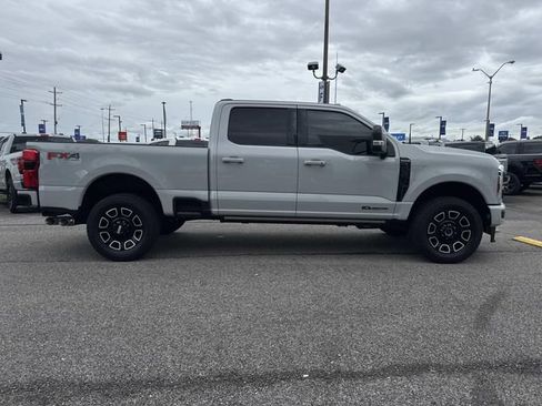 Used 2026 Ford F250 Platinum AWD/4WD image 4