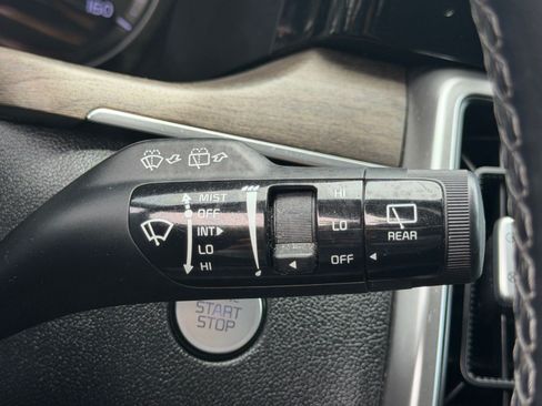 Certified 2022 Kia Sorento S w/ Panoramic Sunroof Package AWD/4WD image 46