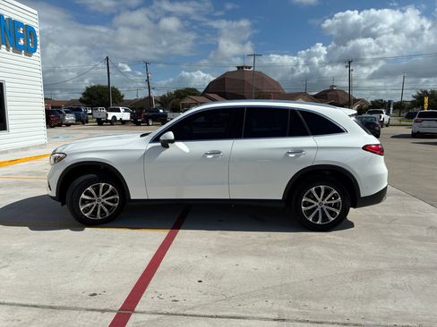 Used 2024 Mercedes-Benz GLC 300 4MATIC image 18