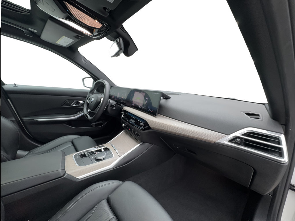 Used 2025 BMW 330i Sedan RWD image 32
