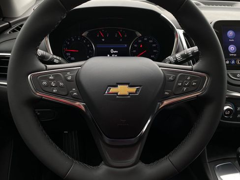Used 2024 Chevrolet Equinox LT FWD image 20