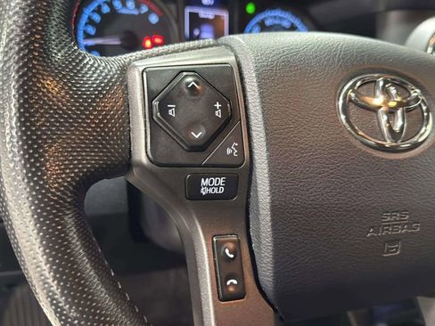 Used 2016 Toyota Tacoma TRD Off-Road AWD/4WD image 16