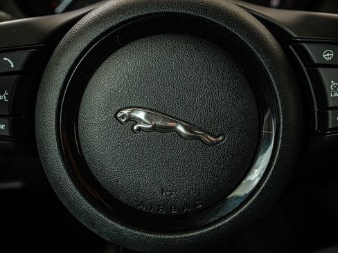 Used 2020 Jaguar F-TYPE Coupe image 30