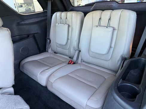 Used 2014 Ford Explorer XLT w/ Equipment Group 202A image 14
