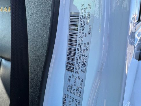 Used 2015 Jeep Wrangler Unlimited Sahara w/ Connectivity Group image 21