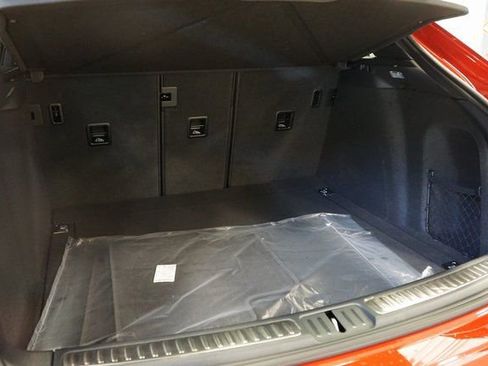 New 2026 Porsche Macan S image 9