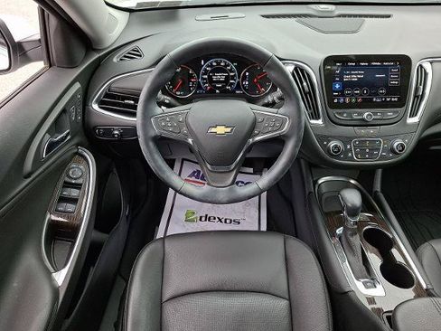 Certified 2025 Chevrolet Malibu LT FWD image 12