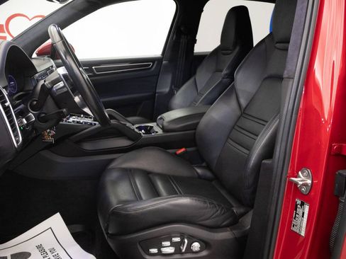 Used 2021 Porsche Cayenne GTS AWD/4WD image 13