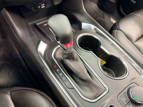 Certified 2023 Chevrolet Traverse RS image 19