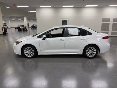 Certified 2023 Toyota Corolla LE w/ LE Convenience Package FWD image 4