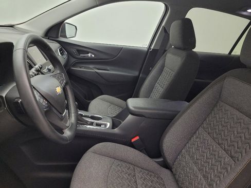 Used 2024 Chevrolet Equinox LT image 17