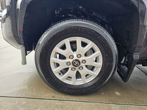 Certified 2025 Toyota Tacoma SR5 image 9