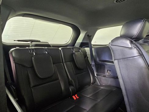 Used 2021 Ford Explorer XLT w/ Equipment Group 202A image 14