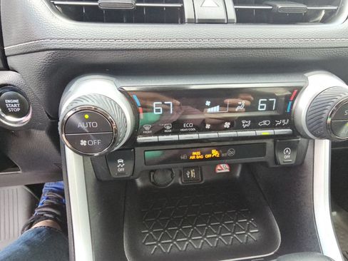Certified 2025 Toyota RAV4 XLE AWD/4WD image 18