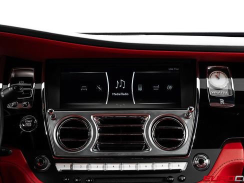 Used 2019 Rolls-Royce Wraith RWD image 28
