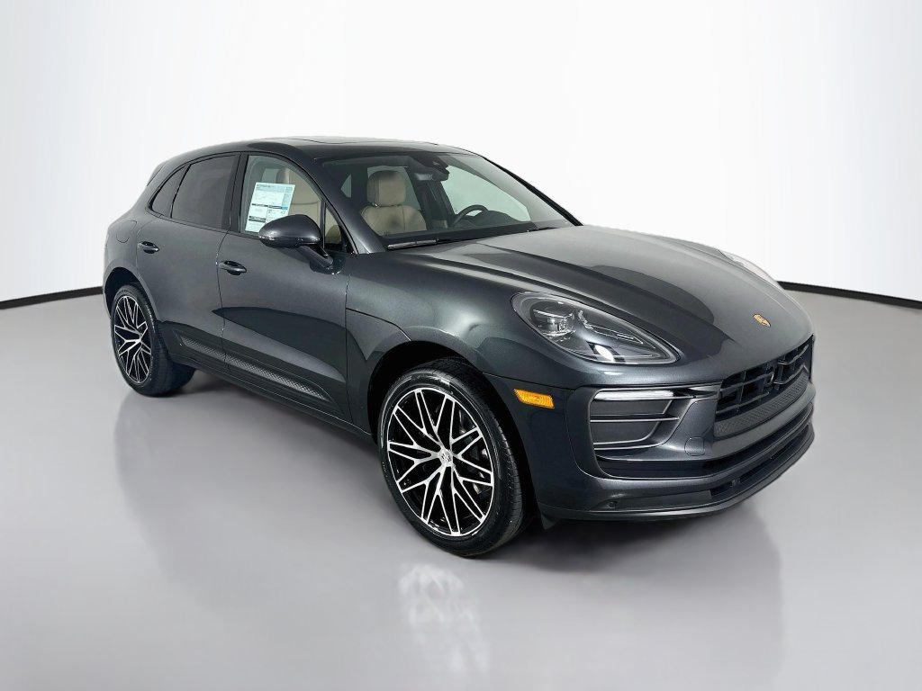 Certified 2026 Porsche Macan AWD/4WD image 7