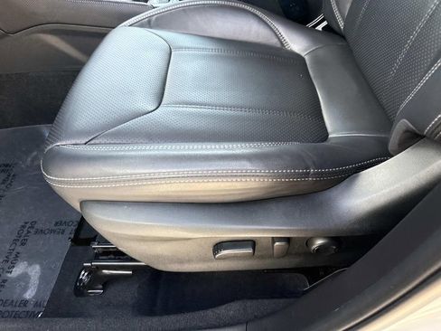 Used 2023 Subaru Forester Touring AWD/4WD image 19