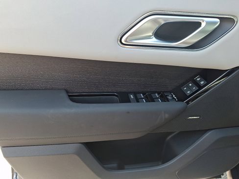 New 2026 Land Rover Range Rover Velar S AWD/4WD image 10