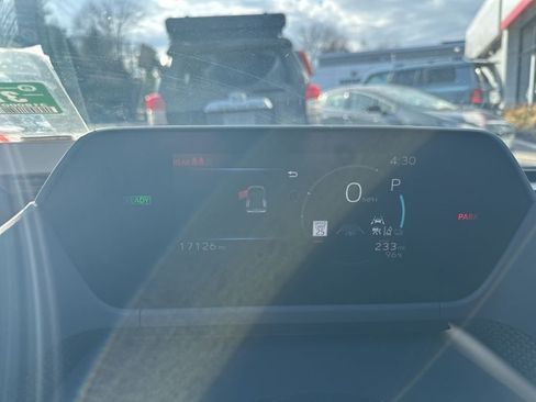 Used 2024 Toyota bZ4X XLE w/ Weather Package image 5