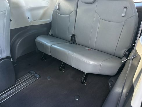 Used 2023 Toyota Sienna XLE image 16