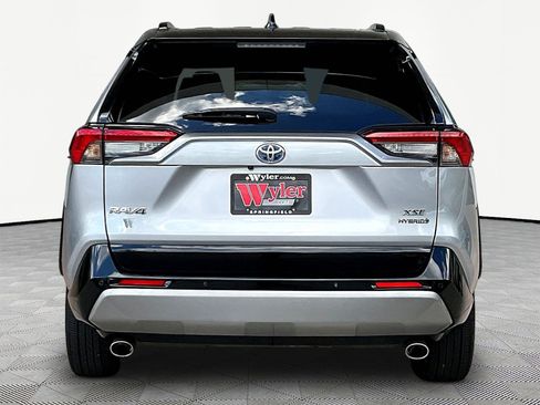 Used 2023 Toyota RAV4 XSE AWD/4WD image 5