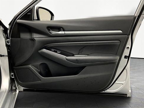 Used 2023 Nissan Altima 2.5 SL image 24