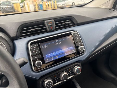 Used 2025 Nissan Versa SV FWD image 20
