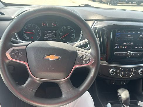 Used 2021 Chevrolet Traverse LS AWD/4WD image 6