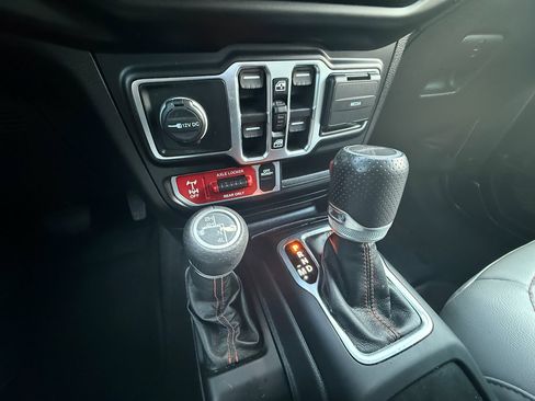 Used 2021 Jeep Gladiator Mojave image 26