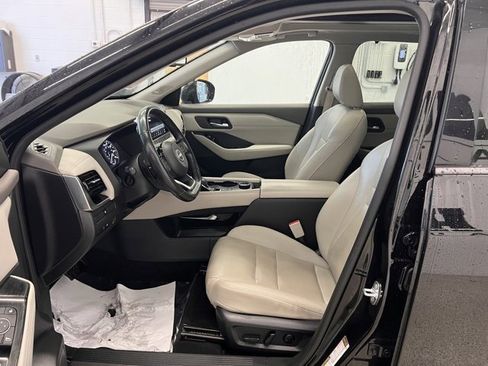 Used 2023 Nissan Rogue SL w/ SL Premium Package image 20