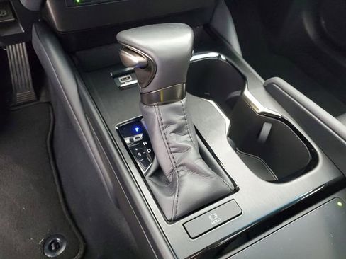 Used 2024 Lexus ES 350 w/ Premium Package image 30