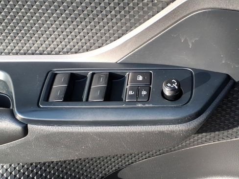 Used 2021 Toyota C-HR LE FWD image 21