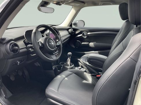 Used 2023 MINI Cooper 2-Door Hardtop image 11