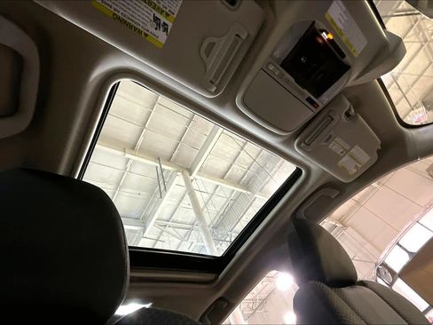 Used 2021 Subaru Forester Premium image 13