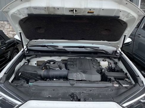 Used 2023 Toyota 4Runner SR5 Premium w/ Moonroof Package image 34