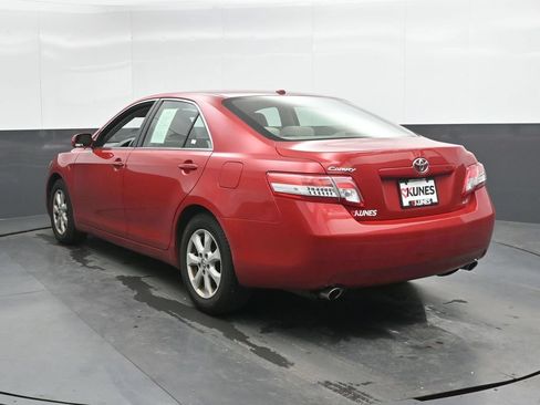 Used 2010 Toyota Camry FWD image 9
