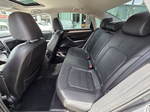 Used 2014 Volkswagen Passat TDI SE FWD image 15