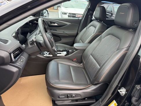 Used 2025 Buick Envista Sport Touring FWD image 12