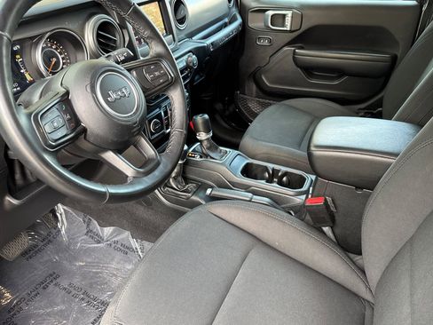 Used 2021 Jeep Wrangler Unlimited Sport image 10