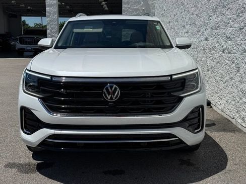 Used 2024 Volkswagen Atlas SEL Premium R-Line AWD/4WD image 10