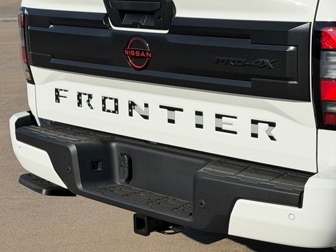 New 2026 Nissan Frontier PRO-4X w/ Tow Package AWD/4WD image 10