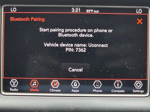 Used 2018 Jeep Grand Cherokee Laredo AWD/4WD image 22
