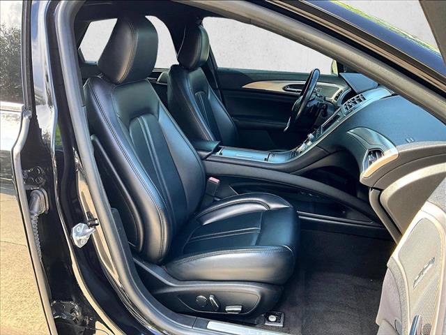 Used 2020 Lincoln MKZ FWD image 9