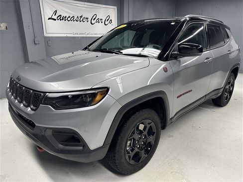 Used 2023 Jeep Compass Trailhawk w/ Trailhawk Elite Group AWD/4WD image 1