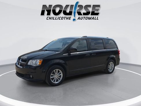Used 2018 Dodge Grand Caravan SXT FWD image 4