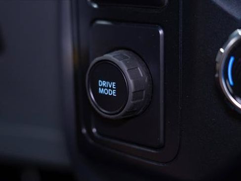 Used 2025 Ford F150 XLT w/ Equipment Group 301A Standard RWD image 30