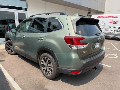 Used 2020 Subaru Forester Limited w/ Popular Package #3 AWD/4WD image 4