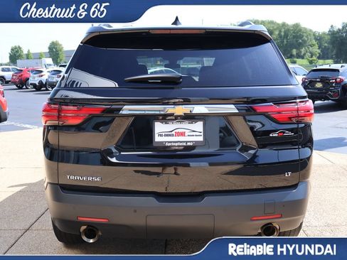 Used 2023 Chevrolet Traverse LT FWD image 5