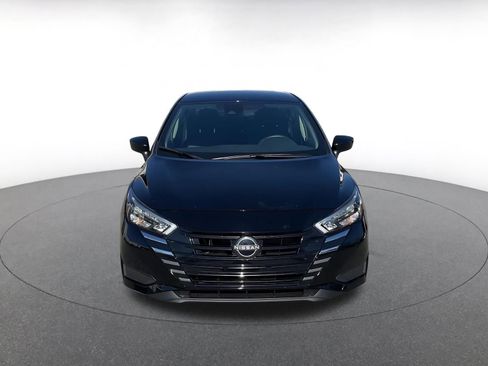 Used 2025 Nissan Versa SV image 3