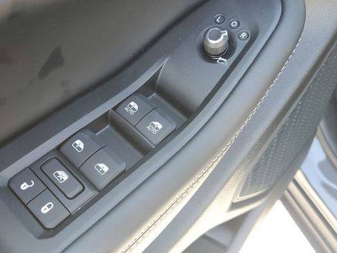 New 2025 Jeep Grand Cherokee Limited image 23